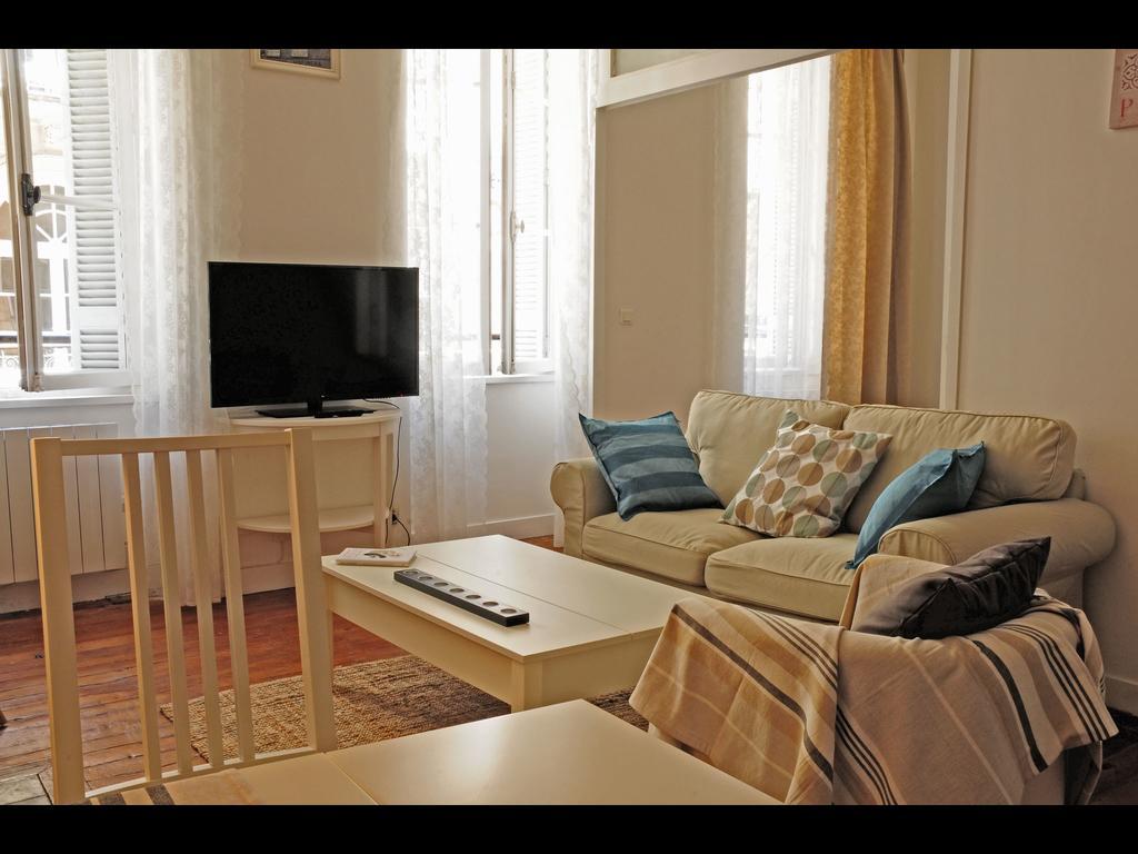 Bordeaux Charming Center Apartment Стая снимка