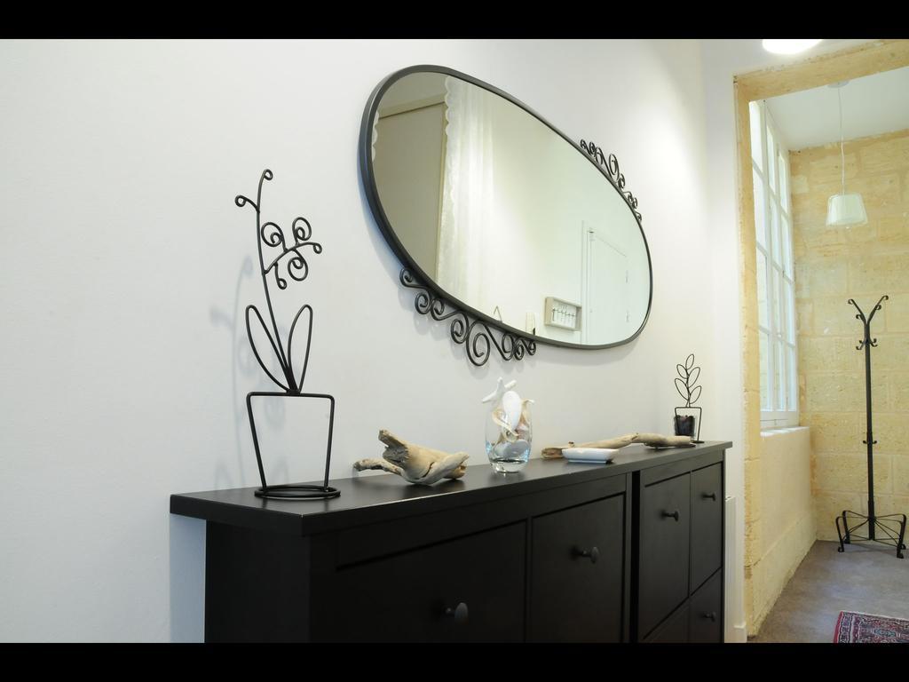 Bordeaux Charming Center Apartment Стая снимка